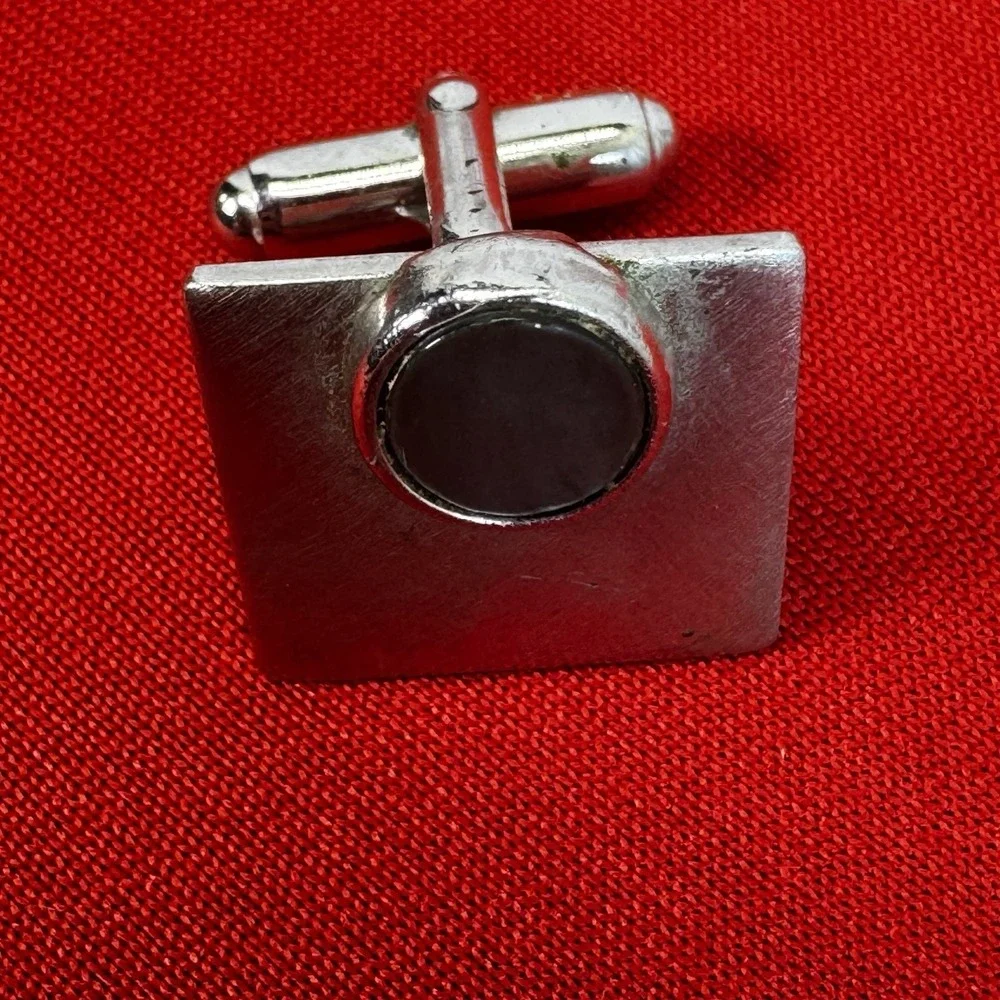 Vintage Single Silver Tone Moonstone Cuff Link‎